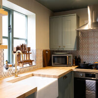 Anchor cottage kitchen.jpg