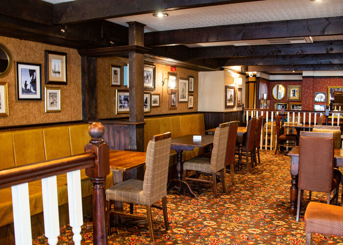 Bridport Arms (1).JPG