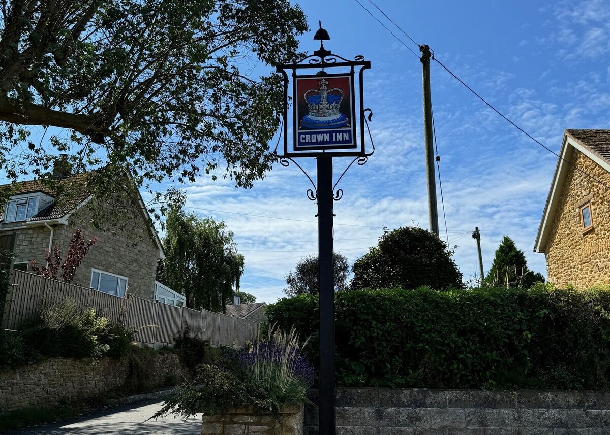 Crown sign.jpg