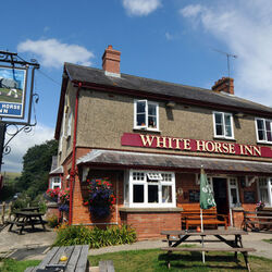 White_Horse_Litton_Cheney.jpg