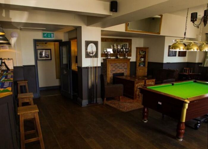 george-west-bay-bar-1000x560.jpg