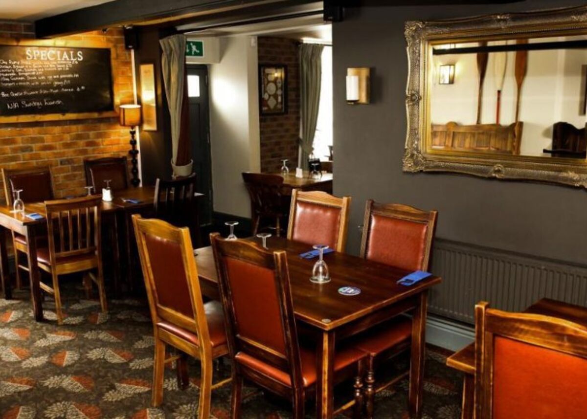 george-west-bay-dining-1000x560.jpg