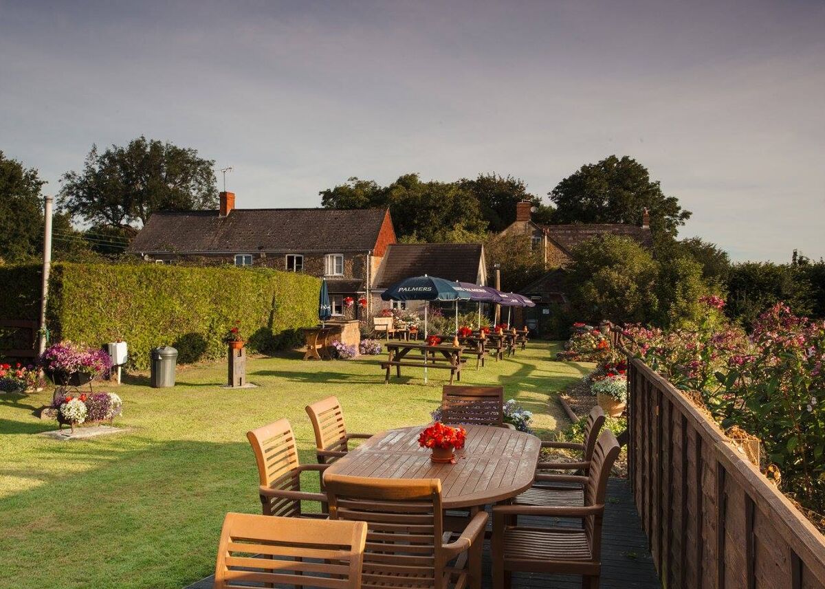 Hare & Hounds3.jpg