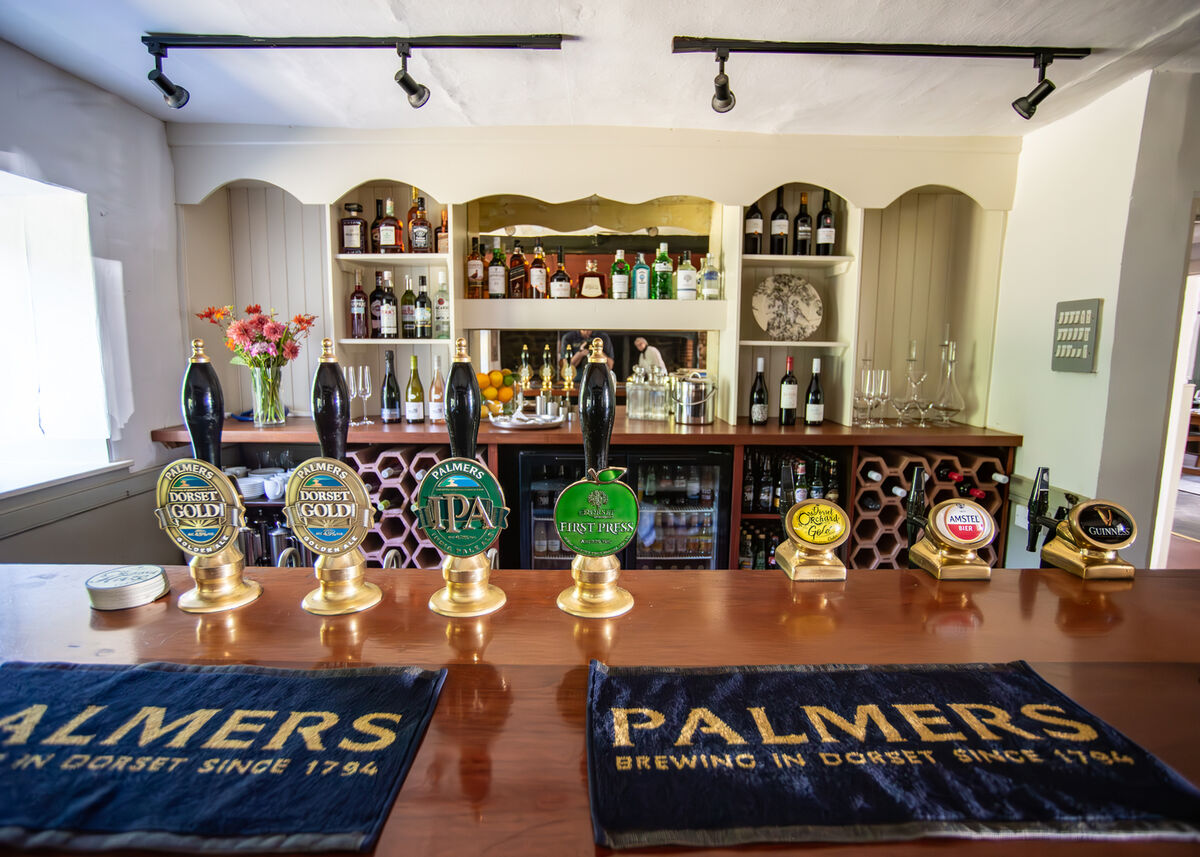NI Stoke bar (3)