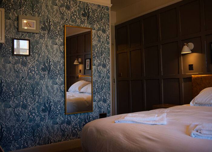 West Bay rooms Tally Ho! (7 of 8)
