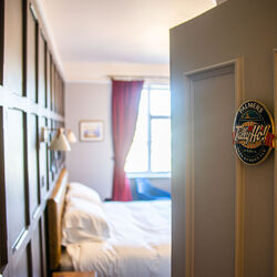 West Bay rooms Tally Ho! (8 of 8)