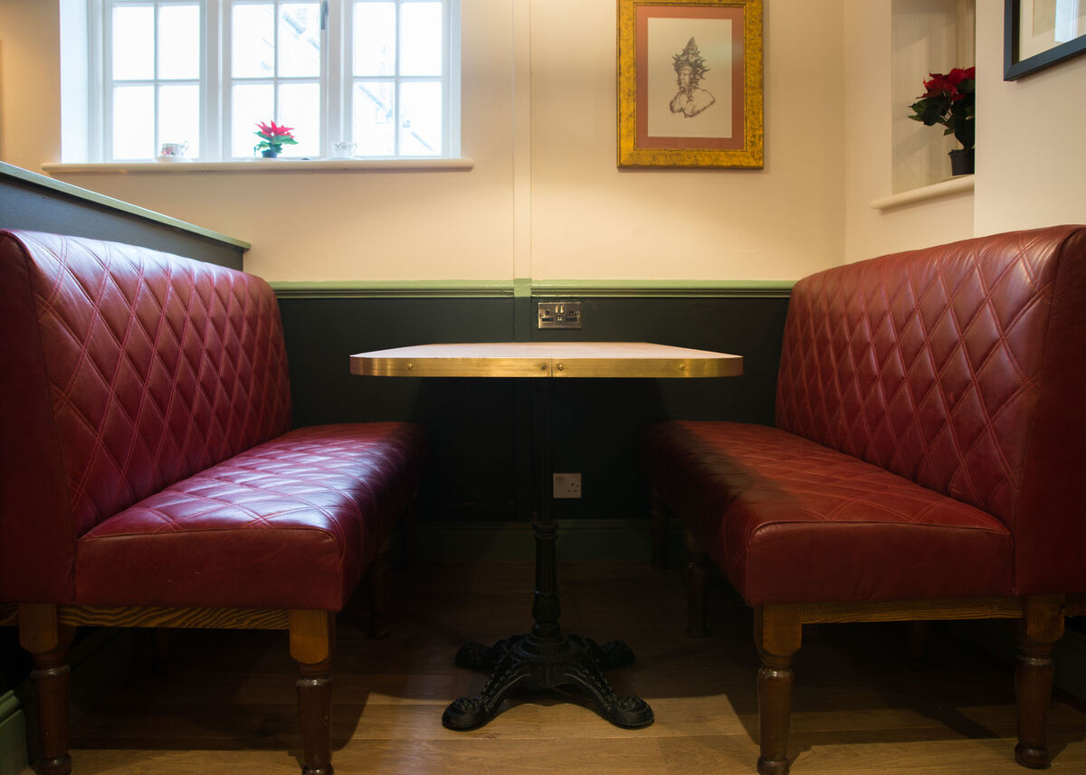 White Lion website photos low (10 of 13)